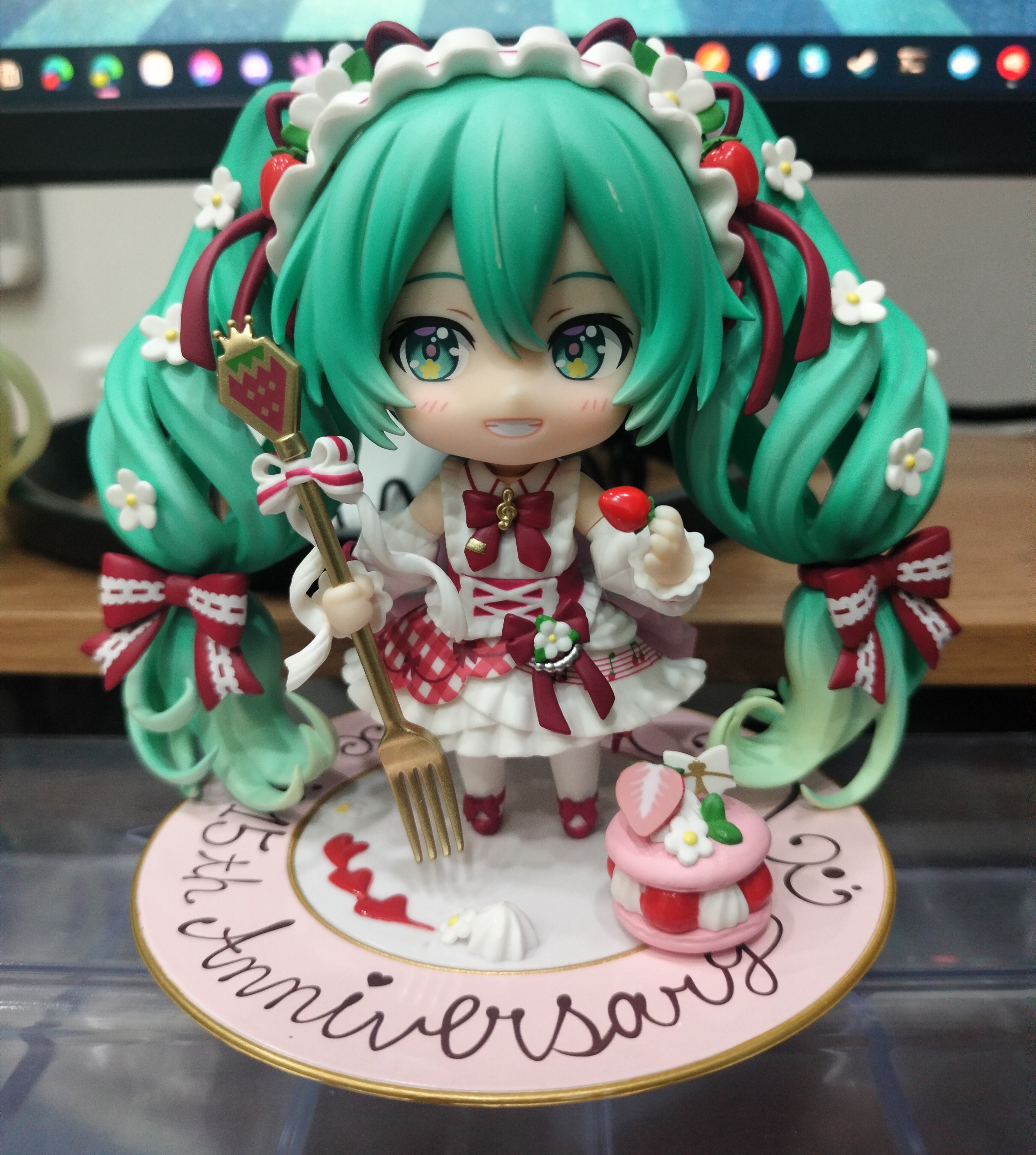 Cheers Hatsune Miku image